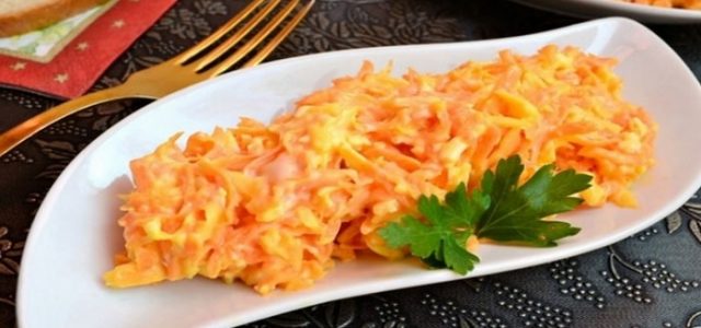 Салат с морковью и сыром — как готовить в домашних условиях по пошаговым рецептам с фото