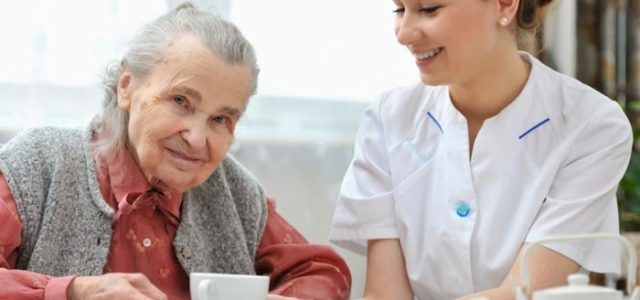 В какие санатории дают бесплатные путевки пенсионерам — список лучших