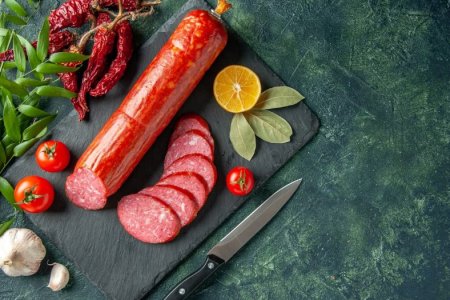 Ученые выяснили, что обработанное красное мясо может повышать риск развития рака крови