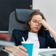 Психолог Идзиковский объяснил, как побороть хроническую усталость